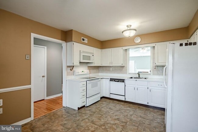 Photo - 801 Winchester Ct
