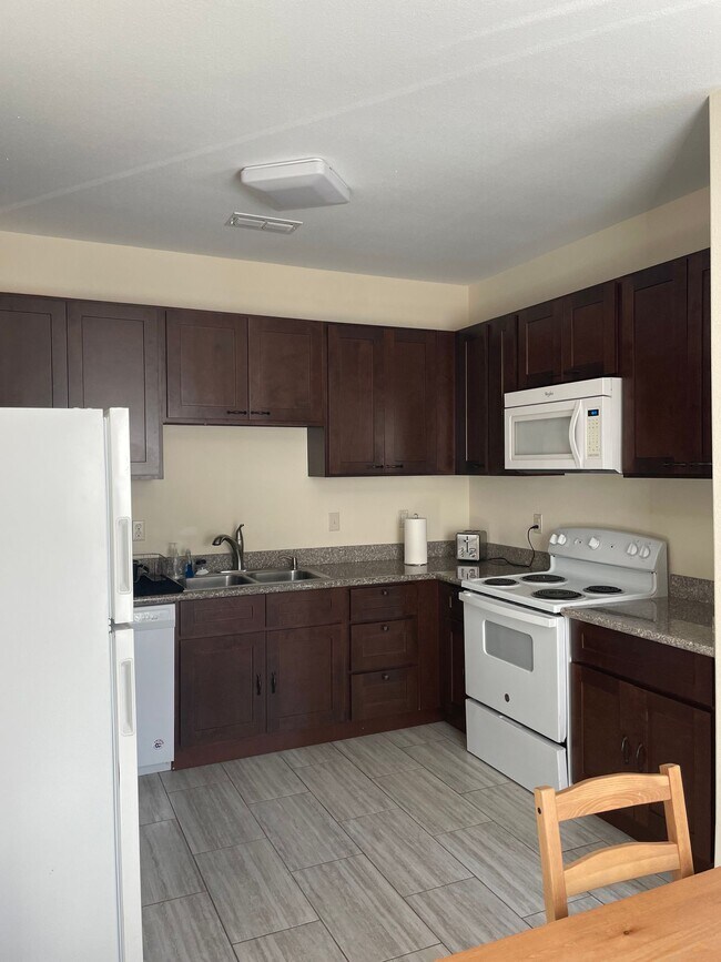 Photo - 1 bedroom /1 bathroom units available in a brand new complex! Move in now!! Unidad 6