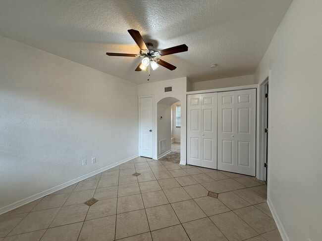 Photo - 3055 Belden St