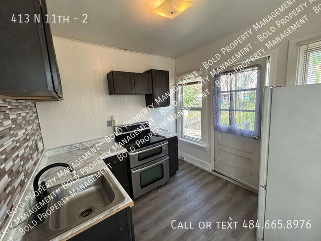Building Photo - 413 N 11th-2 Unit 2