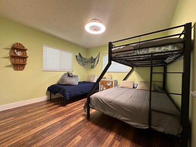 Photo - 2227 Pineland Dr