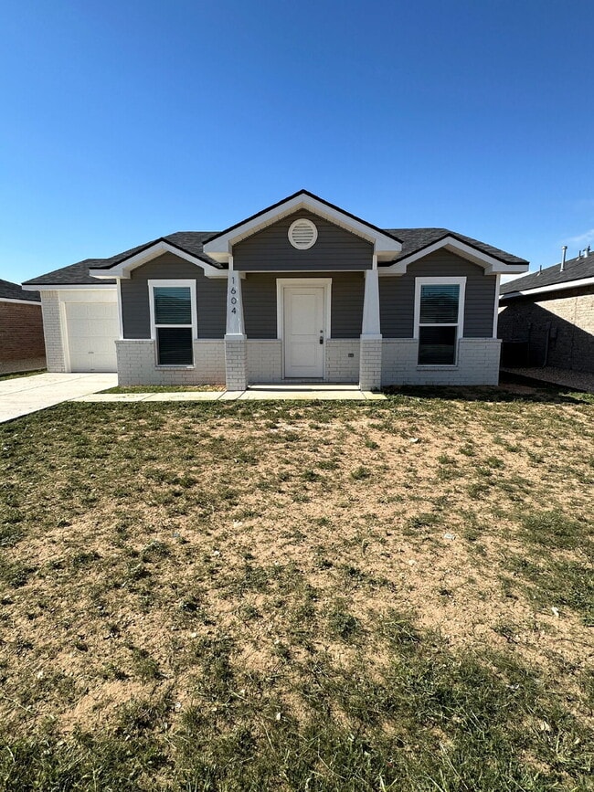 Building Photo - Welcome to this charming home in Cooper ISD!