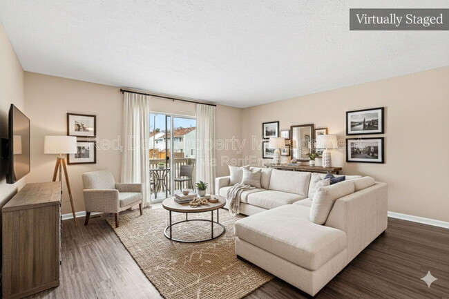 Building Photo - 8436 Hague Rd Unit 16