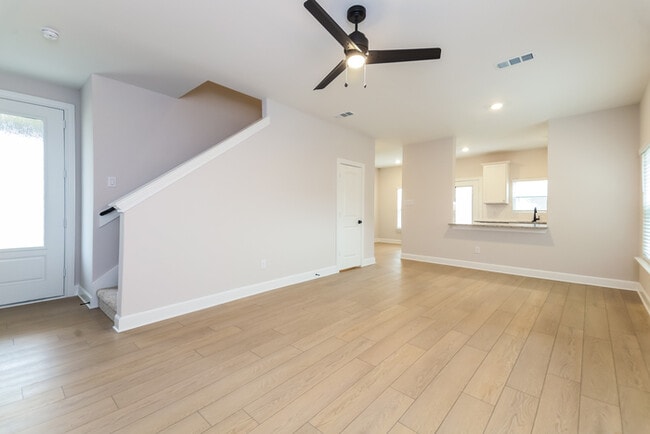 Photo - 1221 Ginsburg Ln