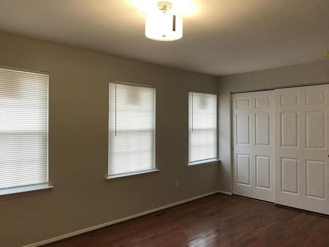 Photo - 9937 Nearbrook Ln