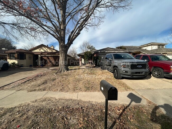 Building Photo - 6709 Silver Sage Dr