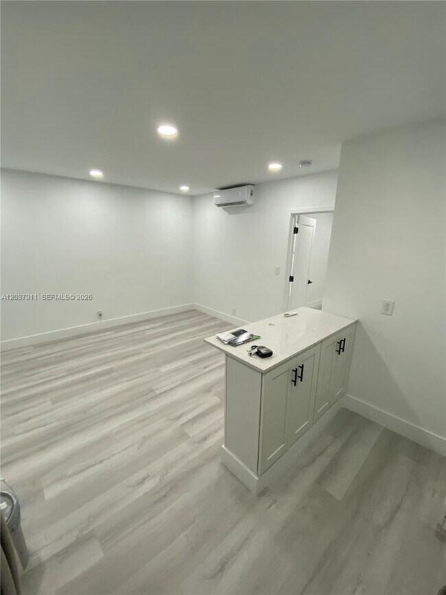 Photo - 3071 SW 27th Ave Unit 4