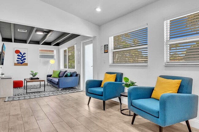 Photo - 1568 NE 35th St Unidad ID1372329P