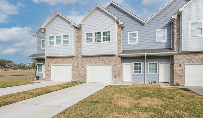 Photo - 3207 Avenue O