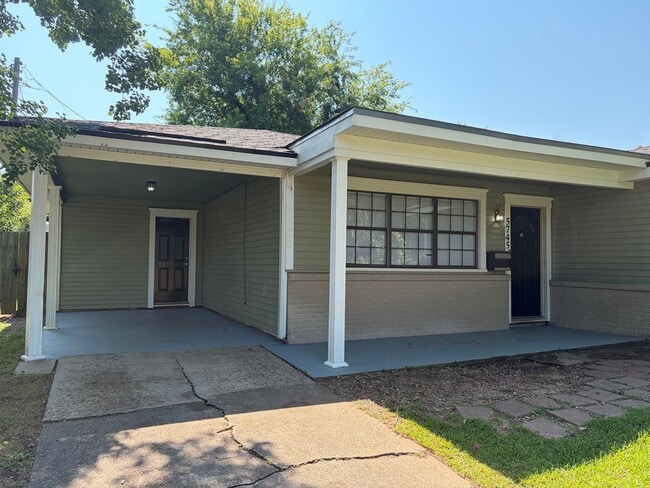 Photo - 3BR in Broadmoor