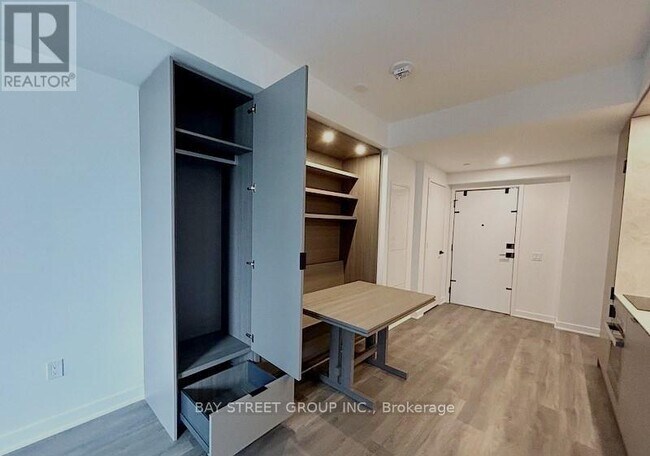 Photo - 55 Charles St E Unité 1307