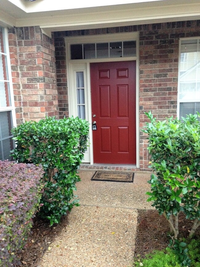 Photo - ** BEAUTIFUL 3/2 HAVEN SUBDIVISION **