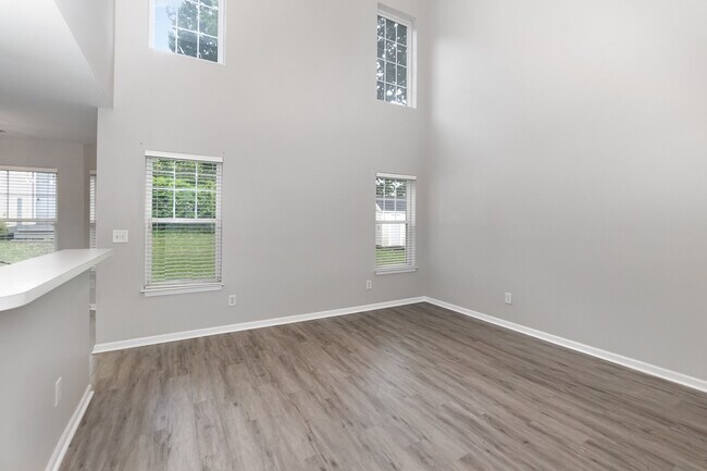 Photo - 3727 Bullard St