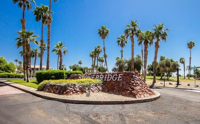 Building Photo - Beautiful Stonebridge Condos Long Term