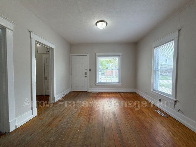 Photo - 2516 Dudley St