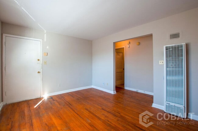 Photo - 896 Greenwood Ave NE Unidad 5