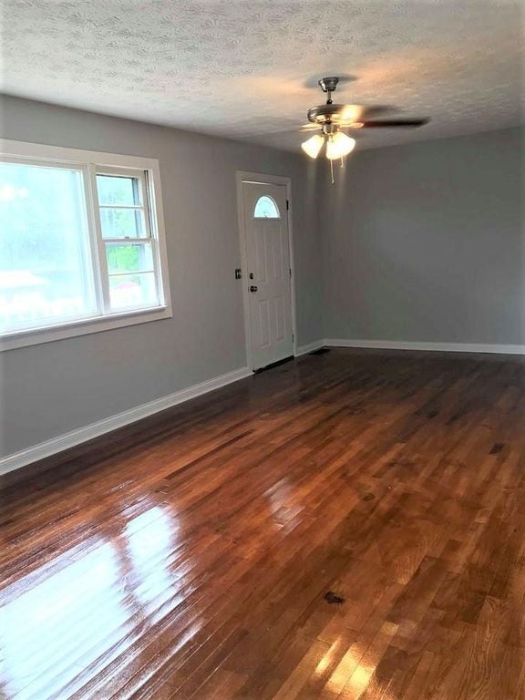 Photo - 310 College Park Dr