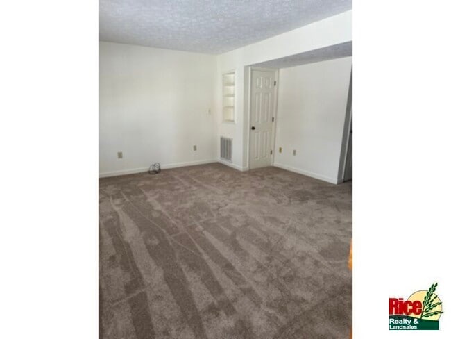 Photo - 505 Kamran Dr NW