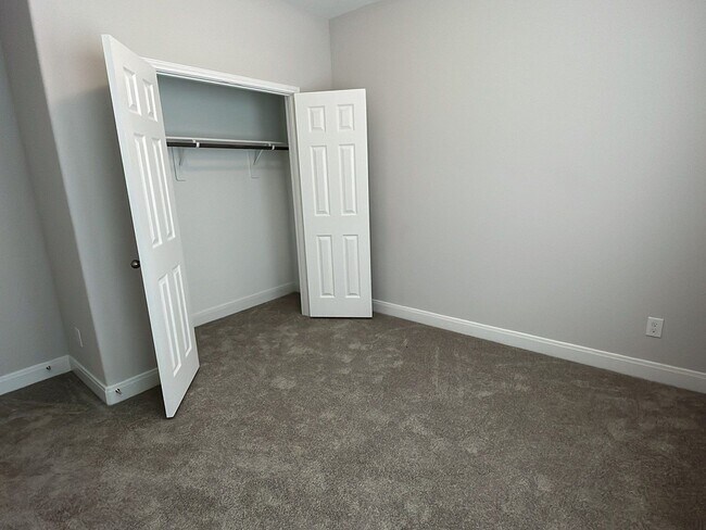 Photo - 832 Elkhart St