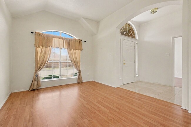 Photo - 4564 Postbridge Dr