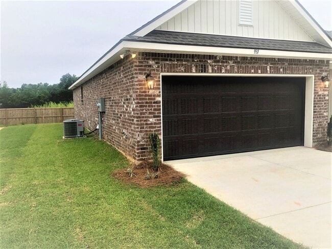 Photo - Cypress Gates 3/2 available now!
