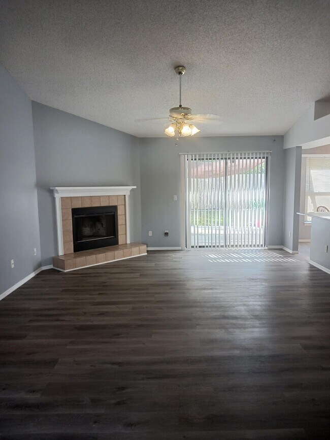 Photo - 7706 Covedale Dr
