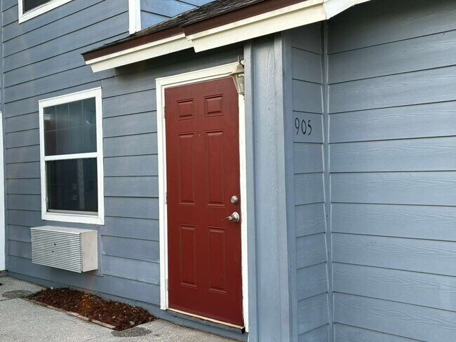 Photo - 905 Caribbean Dr Unit B