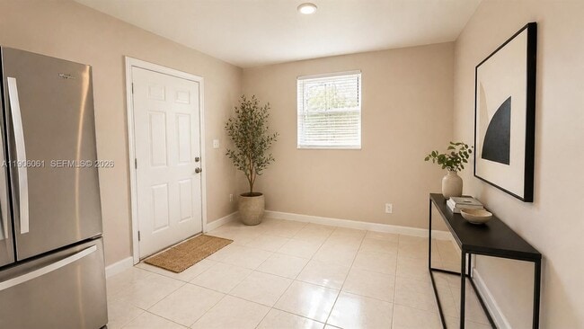 Photo - 19310 NW 48th Ct Unidad Right
