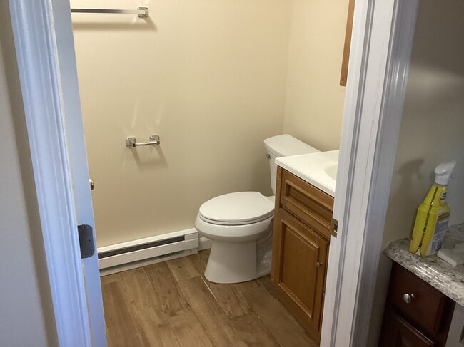 Photo - 614 McAlpine St Unidad A