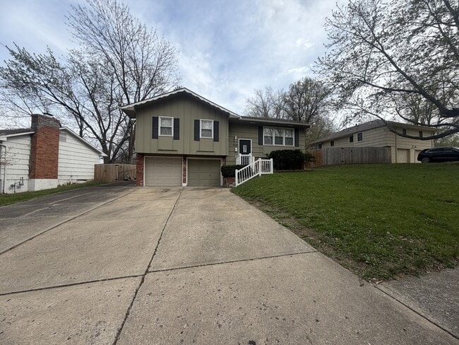 Photo - 5035 Overton Ave