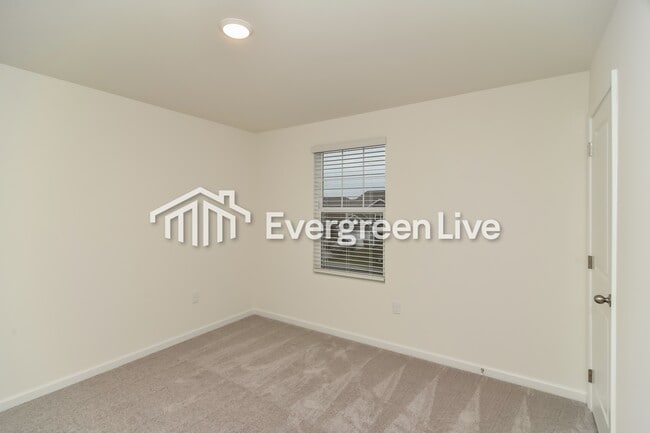 Photo - 1064 Large Poppy Dr