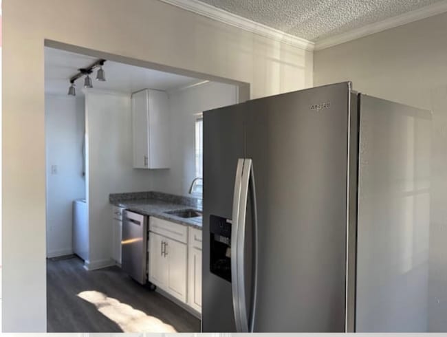 Photo - 96 Dahlgren Ave