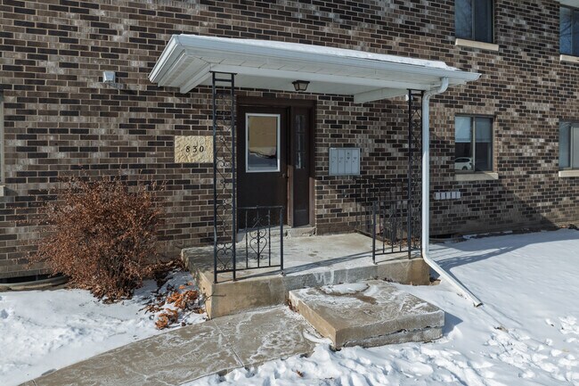 Entrance - Hawkeye Apartments