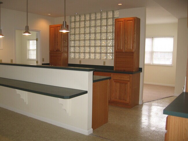 10 Sanctuary Dr