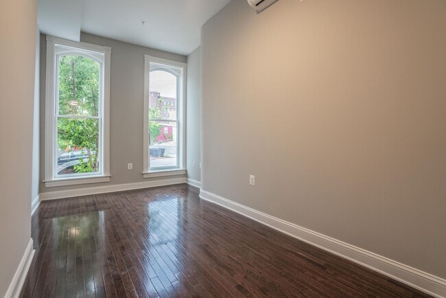 Photo - 310 E Lanvale St Unidad 2