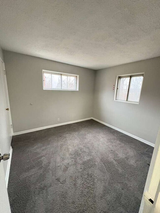 Photo - Spacious & Updated Bedford Home with Modern Touches