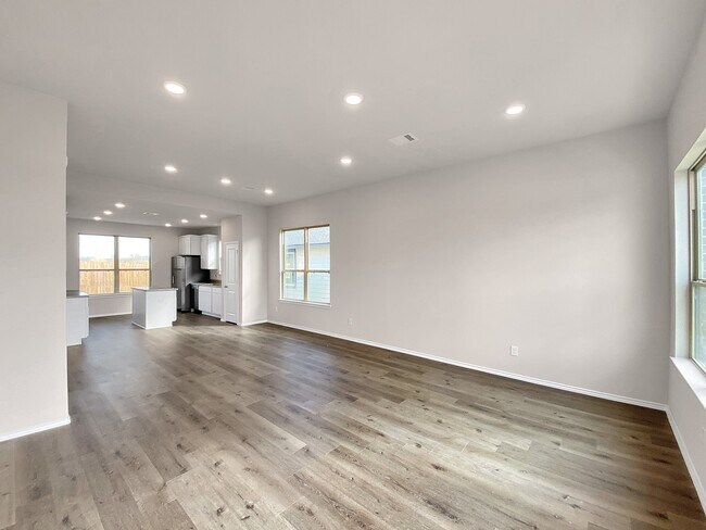 13071 Clearview Dr