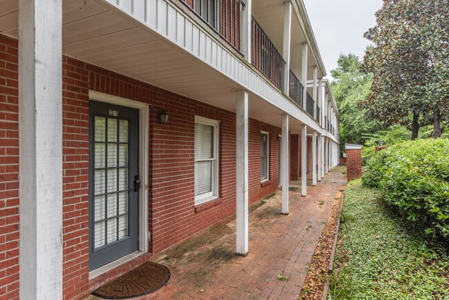 Photo - 510 E Gillespie St Unit C15