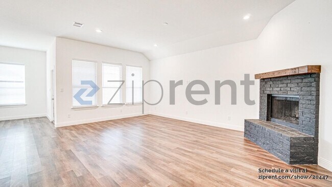 Photo - 631 Gould St