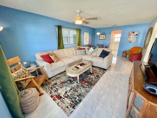 Photo - 10012 Daffodil St