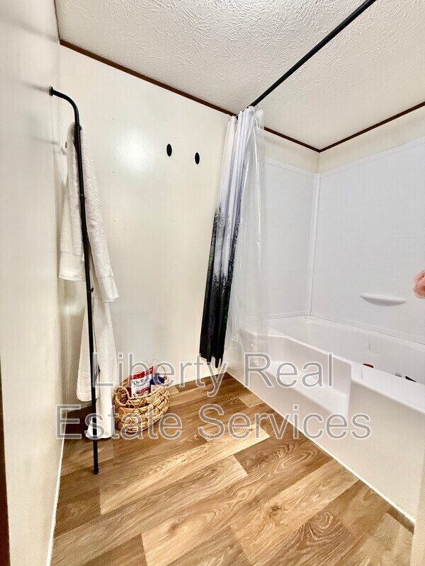 Photo - 45 Logan Ct SE