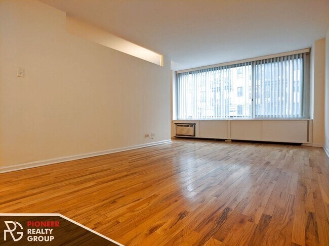Photo - 4600 N Clarendon Ave Unit 309