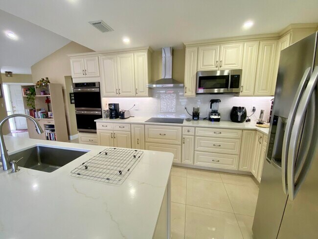 Photo - 1127 E Seminole Ave