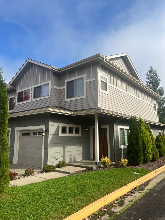 BEAUTIFUL 2 BEDROOM TOWNHOME IN A GORGEOUS COMMUNITY - BEAUTIFUL 2 BEDROOM TOWNHOME IN A GORGEOUS COMMUNITY