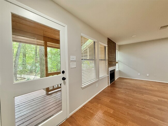 Photo - 22 Sawmill Grove Ln