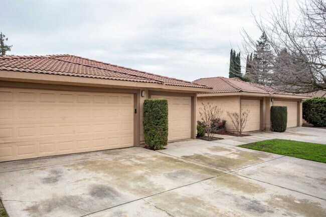 Photo - Hahn Triplexes