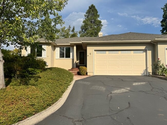 Building Photo - LONE PINE CREEK ESTATES IN GATED COMMUNITY... Rental