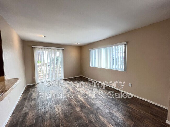 Photo - 1008 Santa Fe Dr