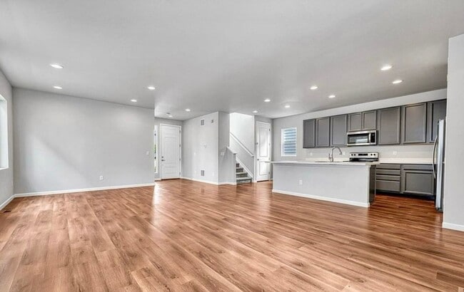 Photo - 8911 Eagle River St