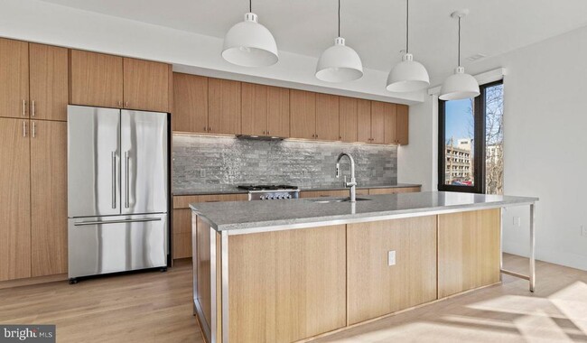 Building Photo - 10511 Strathmore Hall St Unit 2B-3A-102 Rental